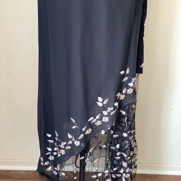 SOLDBlack Vintage Lace Mesh Floral Gown XL - Picture 8 of 8